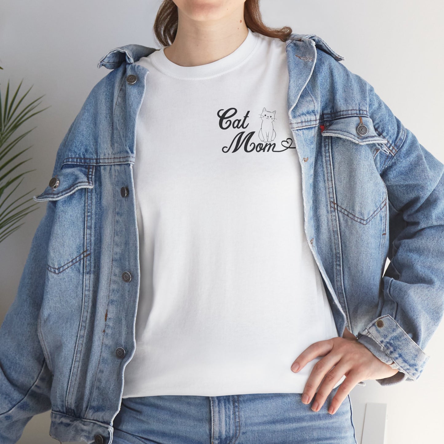 'Cat Mom' Unisex Heavy Cotton Tee - Perfect Gift for Cat Lovers