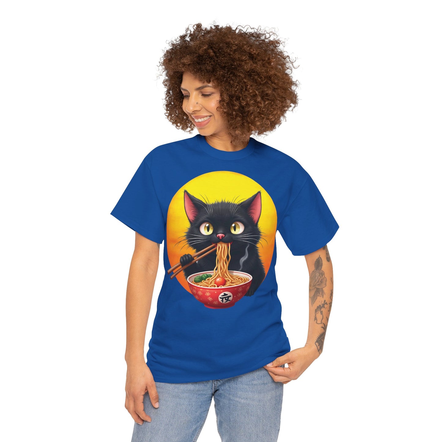 Ramen Cat Magic – Whiskers, Noodles & Sunshine Vibes - Ramen Cat - Cute Cat with Bowl of Noodles Unisex Heavy Cotton Tee